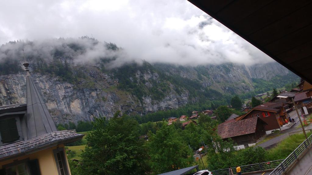 Base Cafe Apartment Lauterbrunnen Exterior photo
