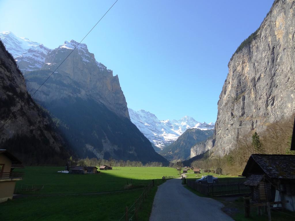 Base Cafe Apartment Lauterbrunnen Exterior photo