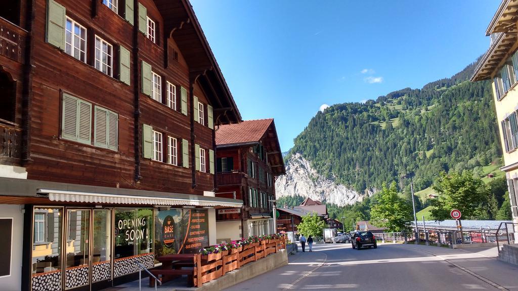 Base Cafe Apartment Lauterbrunnen Exterior photo