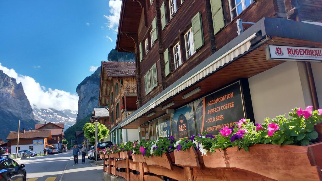 Base Cafe Apartment Lauterbrunnen Exterior photo